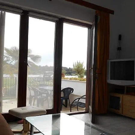 Apartament Ishilde *